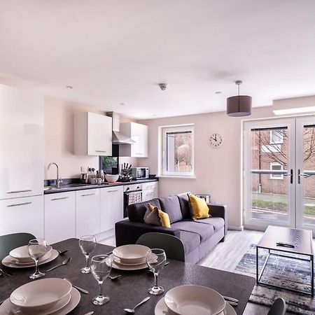 Modern & Spacious 2 Bed Apartment In Manchester Extérieur photo